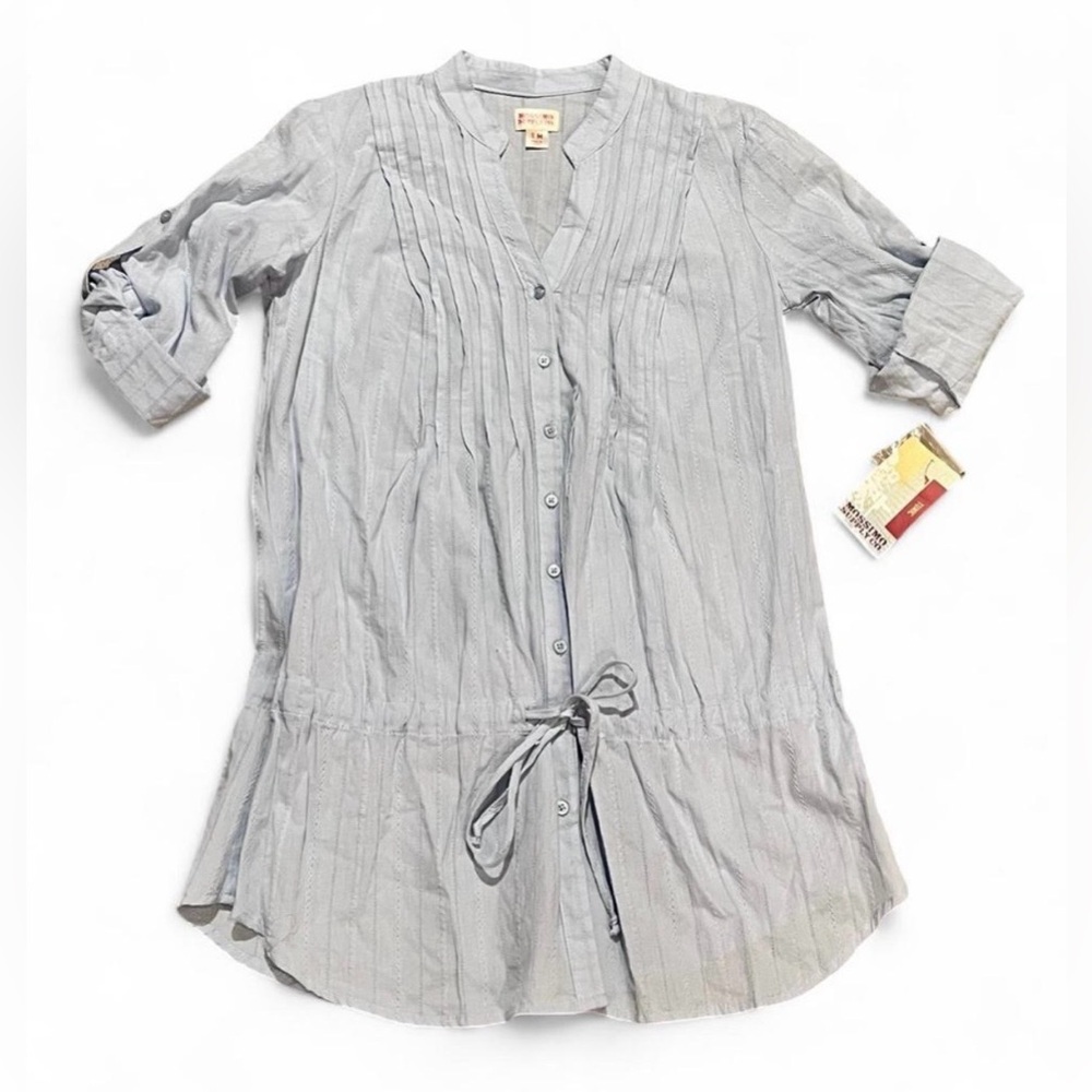 Mossimo Supply Co. Women’s M NWT Light Blue Button-Down Tunic